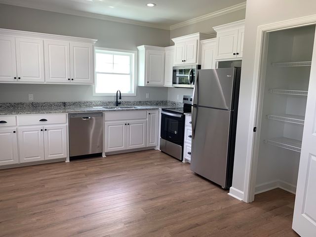 50, 54, 58 6th St, Midland City, AL 36350