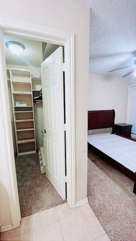 3206 S Fielder Road 201, Arlington, TX 76015