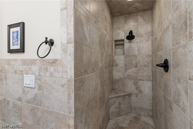 163 Bristol LN B 201, Naples, FL 34112