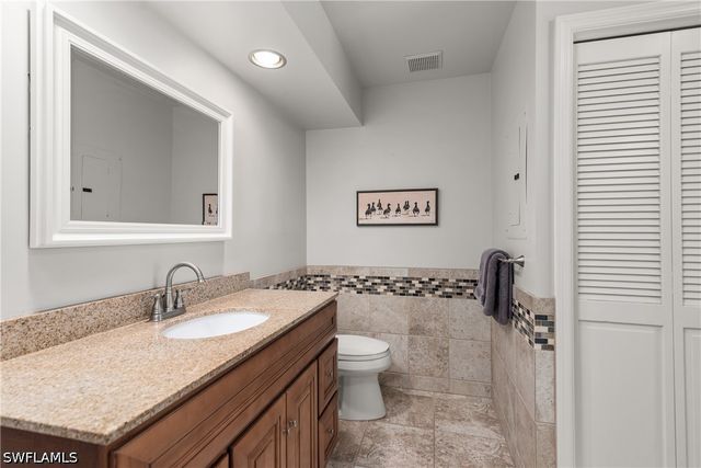 163 Bristol LN B 201, Naples, FL 34112