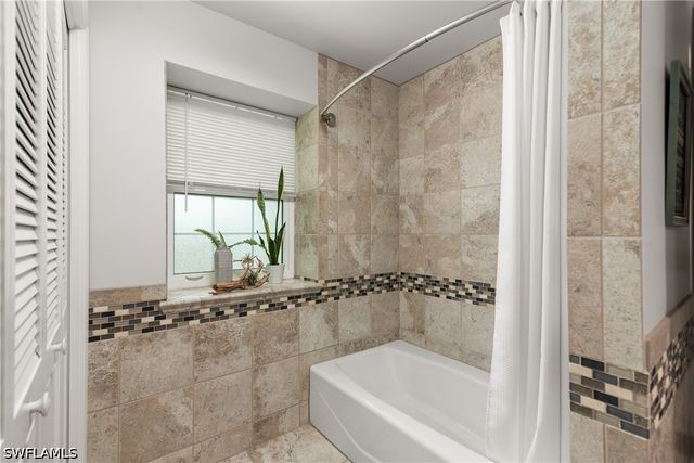 163 Bristol LN B 201, Naples, FL 34112