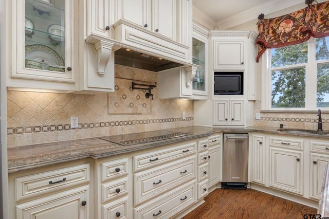 280 N Bay Dr, Bullard, TX 75757