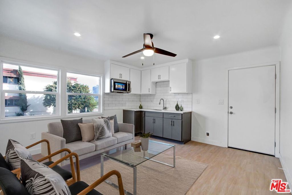 Image 10 of property listing at 161 S Burlington Avenue, Los Angeles, CA 90057