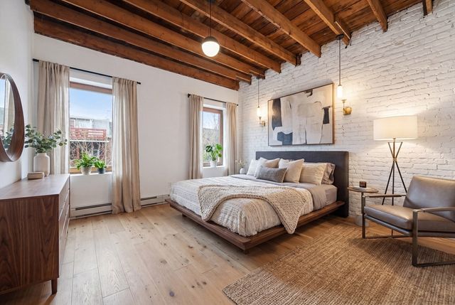 28 Medford St, Chelsea, MA 02150