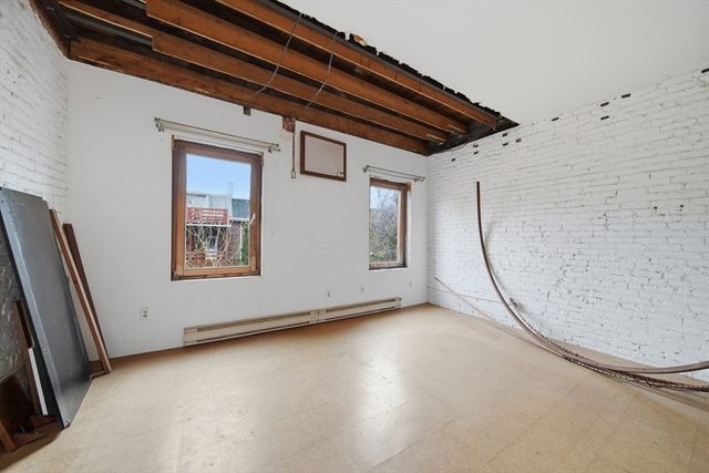 28 Medford St, Chelsea, MA 02150