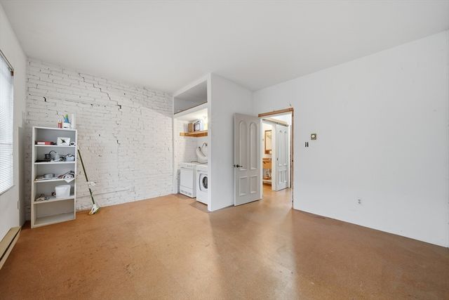 28 Medford St, Chelsea, MA 02150