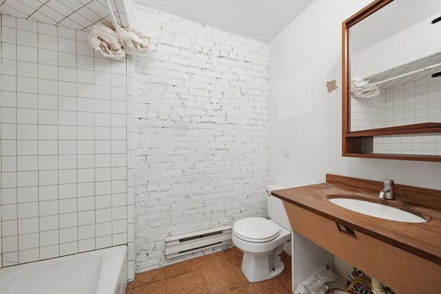 28 Medford St, Chelsea, MA 02150