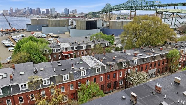 28 Medford St, Chelsea, MA 02150