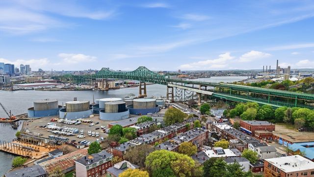 28 Medford St, Chelsea, MA 02150