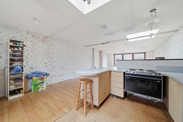 28 Medford St, Chelsea, MA 02150