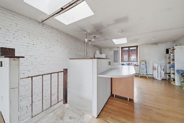 28 Medford St, Chelsea, MA 02150