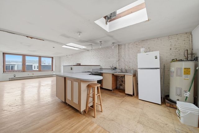 28 Medford St, Chelsea, MA 02150