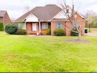 96 Cherokee Road, Scottsboro, AL 35769