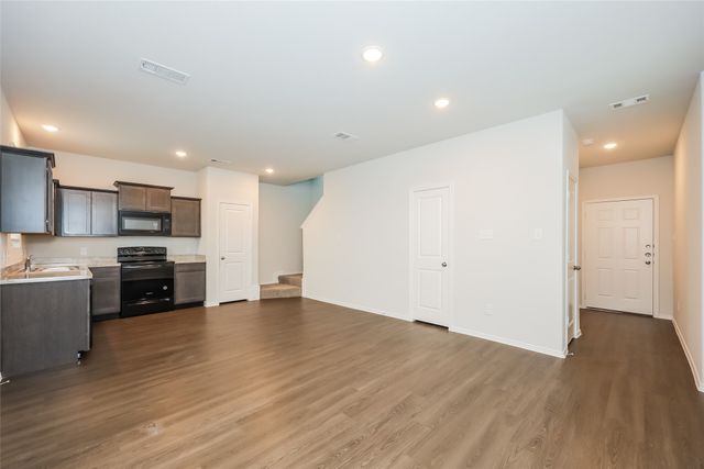1400 Ester Lane, Ennis, TX 75119