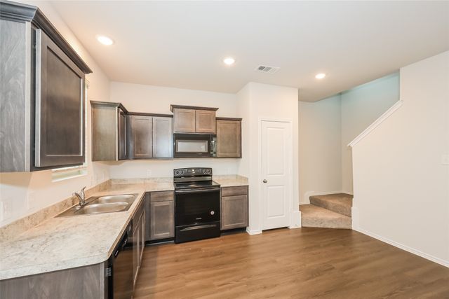 1400 Ester Lane, Ennis, TX 75119
