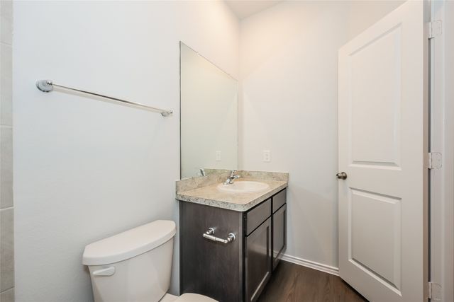 1400 Ester Lane, Ennis, TX 75119