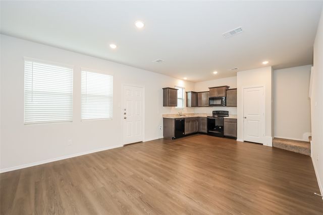 1400 Ester Lane, Ennis, TX 75119