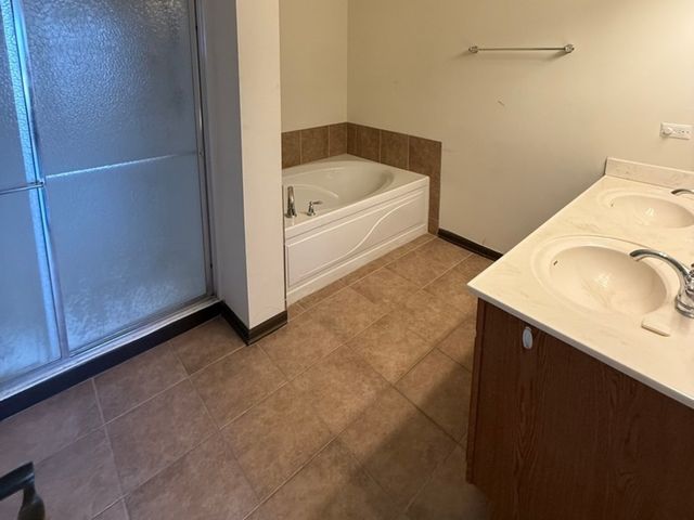 286 Wolverine Drive, Oswego, IL 60543