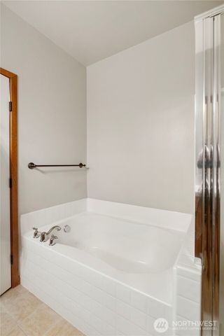 1002 Ross Avenue NW, Orting, WA 98360