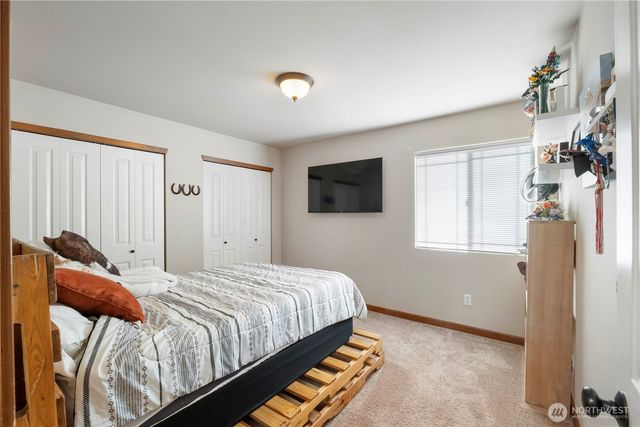 1002 Ross Avenue NW, Orting, WA 98360