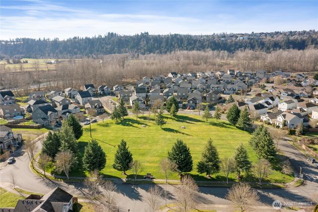 1002 Ross Avenue NW, Orting, WA 98360