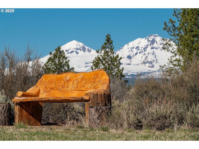 16830 DELICIOUS St, Bend, OR 97703