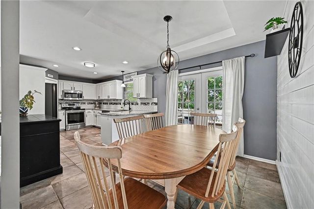 1752 Ray Street, Liberty, MO 64068