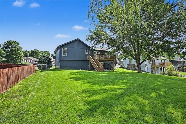 1752 Ray Street, Liberty, MO 64068