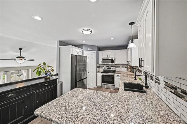 1752 Ray Street, Liberty, MO 64068
