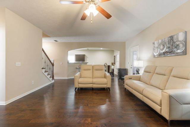 1431 Halverson Dr, Murfreesboro, TN 37128