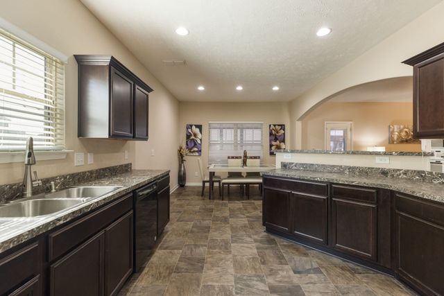 1431 Halverson Dr, Murfreesboro, TN 37128