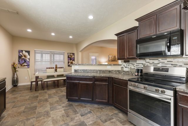 1431 Halverson Dr, Murfreesboro, TN 37128