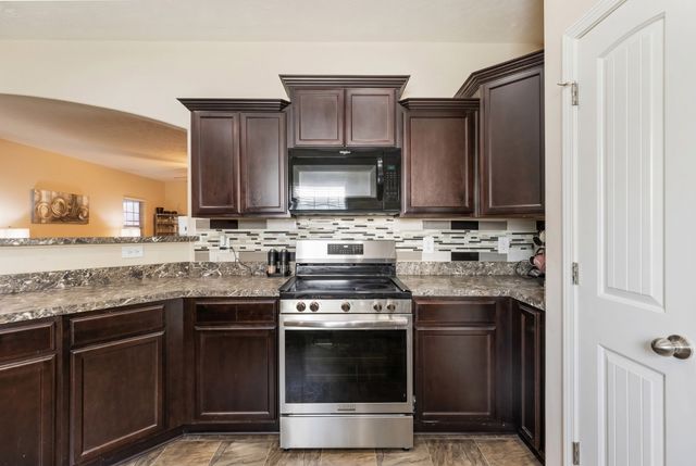 1431 Halverson Dr, Murfreesboro, TN 37128