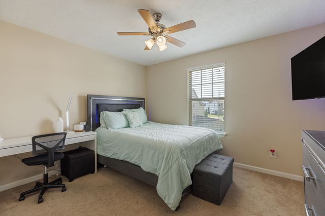 1431 Halverson Dr, Murfreesboro, TN 37128