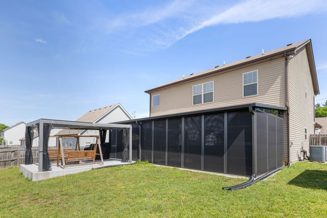 1431 Halverson Dr, Murfreesboro, TN 37128