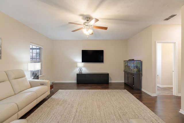 1431 Halverson Dr, Murfreesboro, TN 37128