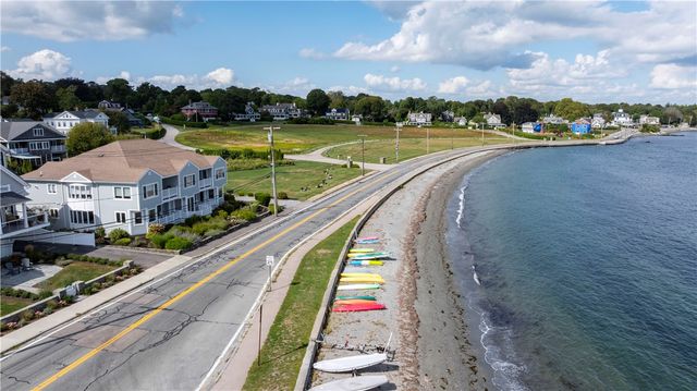 73 Conanicus Avenue 4, Jamestown, RI 02835