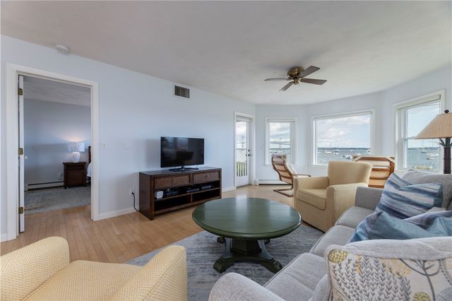 73 Conanicus Avenue 4, Jamestown, RI 02835