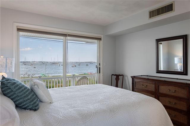 73 Conanicus Avenue 4, Jamestown, RI 02835