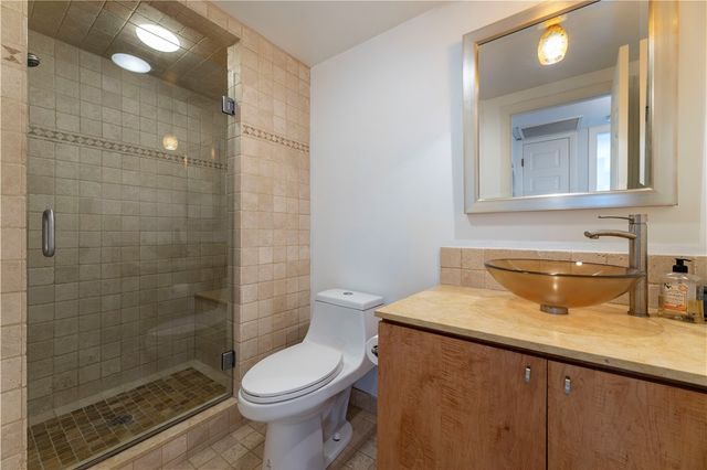 73 Conanicus Avenue 4, Jamestown, RI 02835