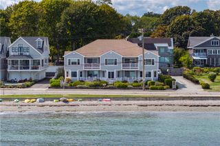 73 Conanicus Avenue 4, Jamestown, RI 02835