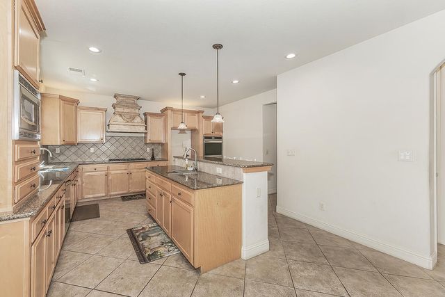 11345 N Via Montessori Drive, Fresno, CA 93730