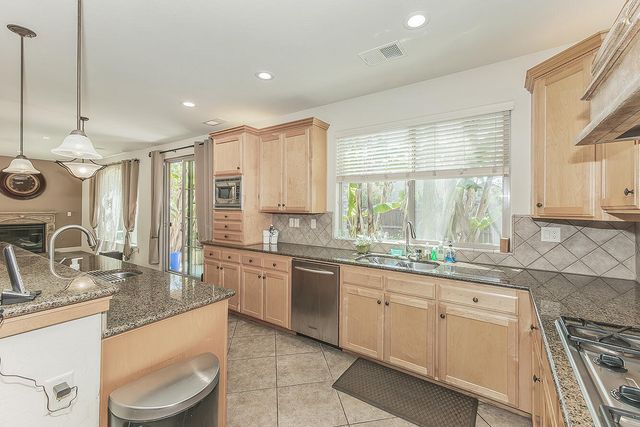 11345 N Via Montessori Drive, Fresno, CA 93730