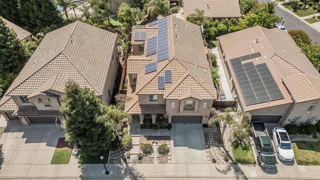 11345 N Via Montessori Drive, Fresno, CA 93730