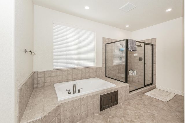 11345 N Via Montessori Drive, Fresno, CA 93730
