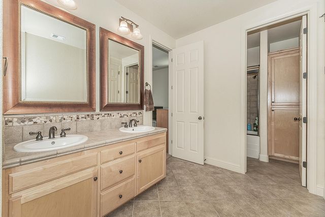 11345 N Via Montessori Drive, Fresno, CA 93730