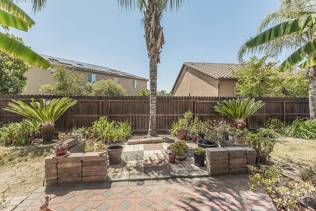 11345 N Via Montessori Drive, Fresno, CA 93730