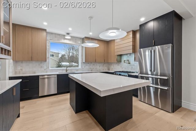 1101 Donald Avenue, Royal Oak, MI 48073