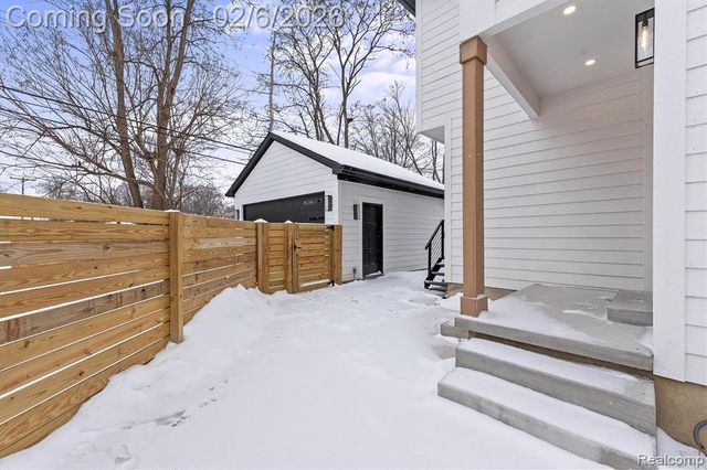 1101 Donald Avenue, Royal Oak, MI 48073