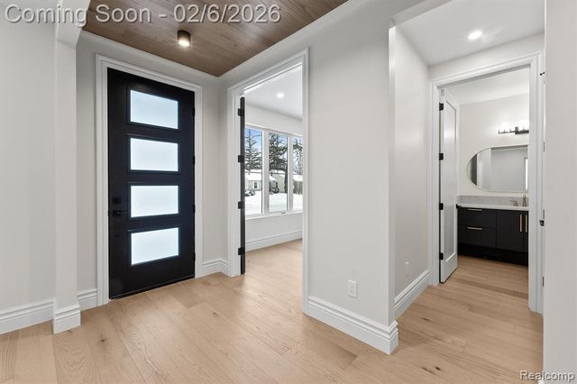 1101 Donald Avenue, Royal Oak, MI 48073